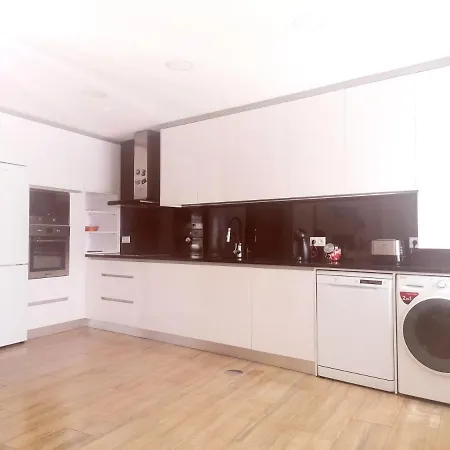 3 Bedrooms House At 150 M Away From The Beach With Furnished Garden And Wifi * Ovar